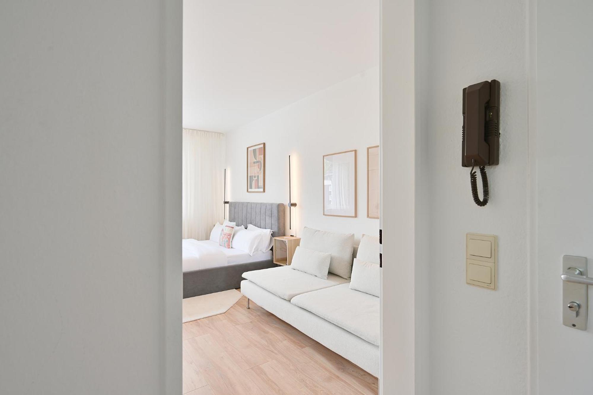 Beautiful And Stylish 1-Bedroom With Kitchen And King Size Bed Wuppertal Exterior foto